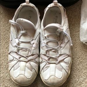 Nfinity genesis 2.0 cheer sneakers